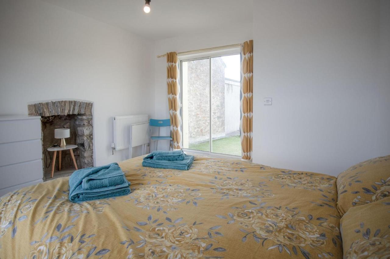 Ty Golau - 3 Bed Holiday Home - Pembroke Exterior photo
